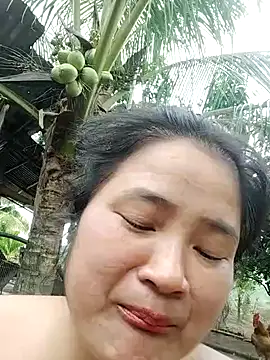 BigAss-69 webcam