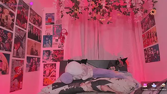 MissCurvyTop webcam
