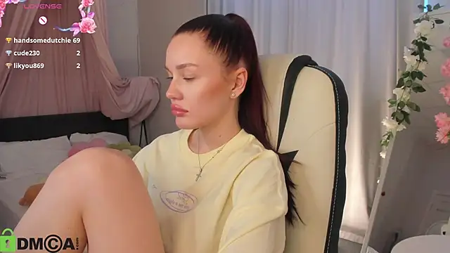 Aria_Mila webcam
