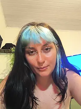 Lola_bunnyboll's room