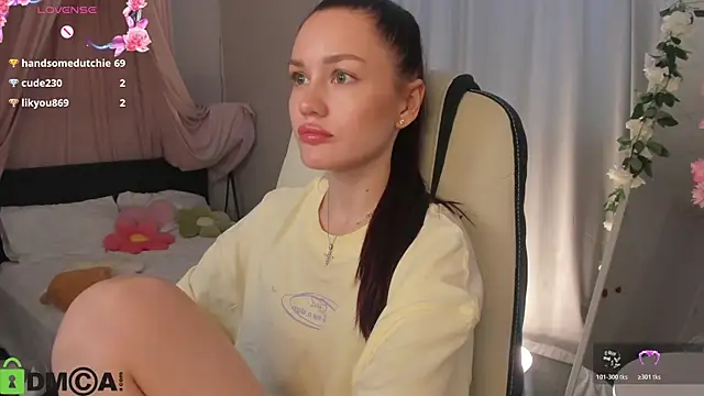 Aria_Mila webcam