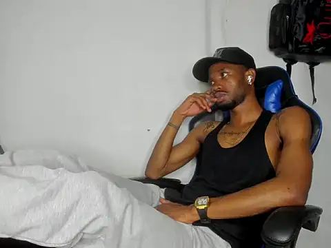 Kofi_exotic_2 webcam