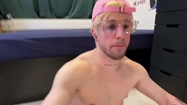 killa2053 (M young) - #big-ass #bisexuals #blondes #cam2cam #cumshot #e-boy #flashing #gamers #gym-rats #hd #hunks #jocks #massage #masturbation #middle-priced-privates #muscular #oil-show #orgasm #recordable-privates #sex-toys #small-audience #spanking #twerk #white #young