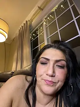 LittleMissEeve webcam