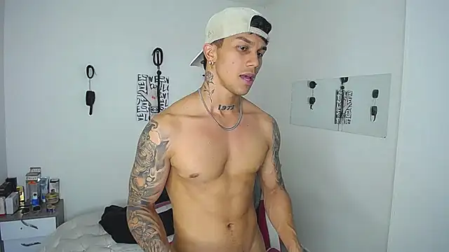Leonard_Price webcam