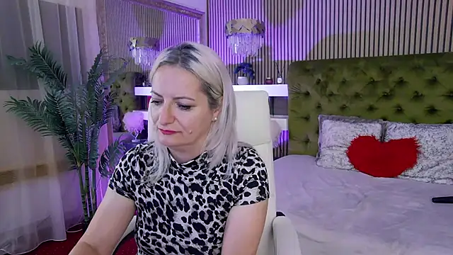 LadyTouch webcam