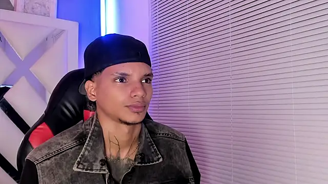 kai_storm77 webcam