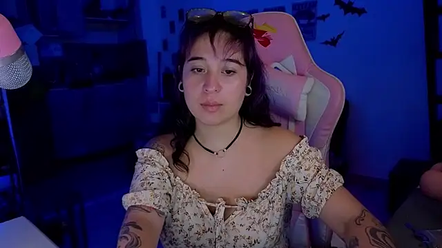 Celeste_Bauman webcam