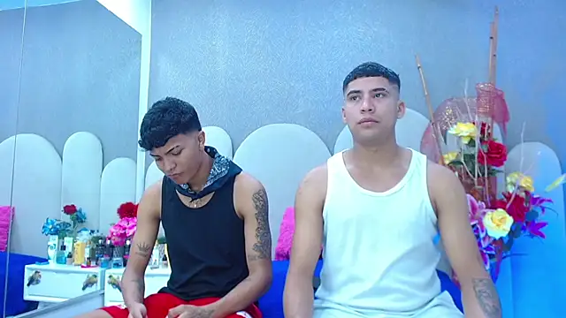 sexy_boys_play webcam