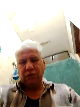 Momlover2022 webcam