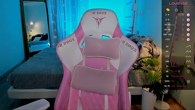 AnyaTaylor_