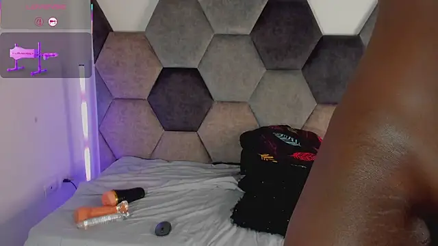 Latrellx7 webcam