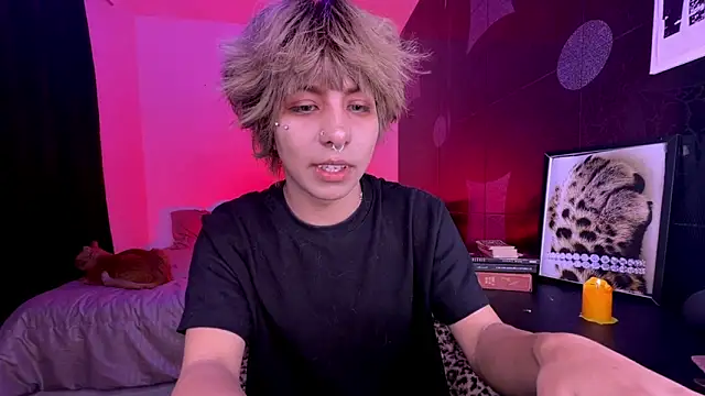 Aronn_44 webcam