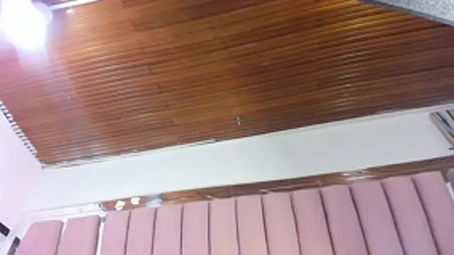 Sasha_Petitte webcam