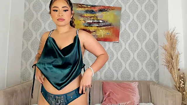 Nikki_Rousmel webcam