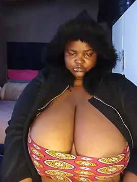 ChubbyLucia webcam