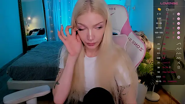 AnyaTaylor_ webcam