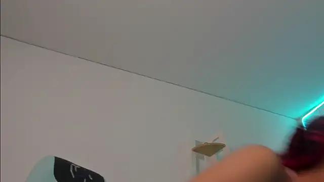 Sara_Red_X webcam