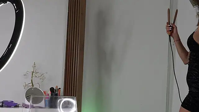 TiffanyMaze webcam