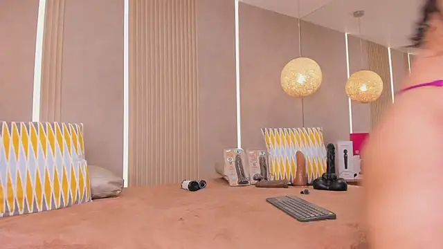 sabrina_shark_ webcam