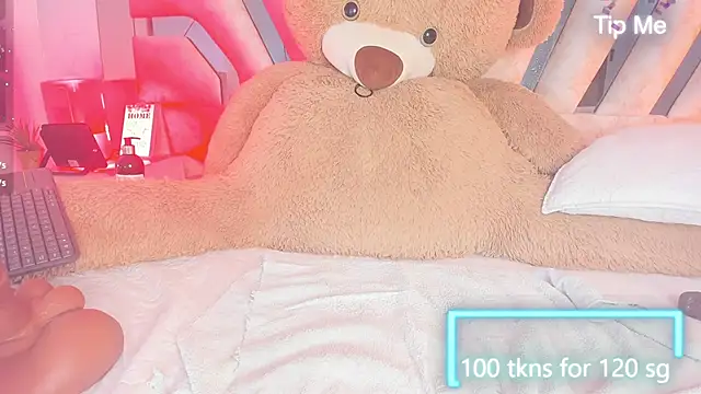 AngelineHeet webcam