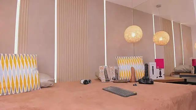 sabrina_shark_ webcam