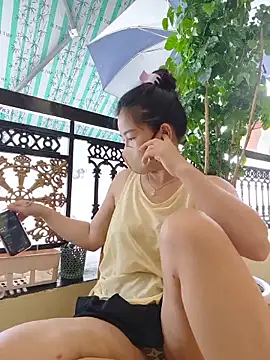 lyna_bl