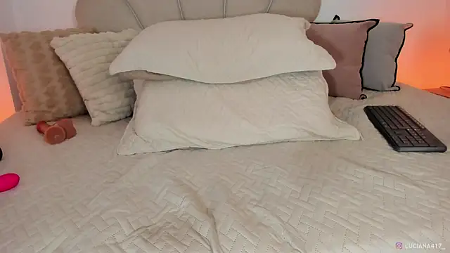 _luuciana_ webcam