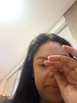 Aila_Phone webcam