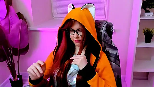 CarolGiggly live sex cam