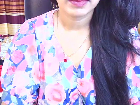 Noor_Zarin webcam