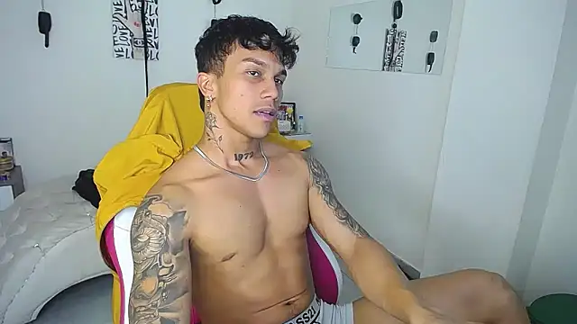 Leonard_Price webcam