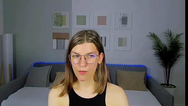 AnnaThorne webcam