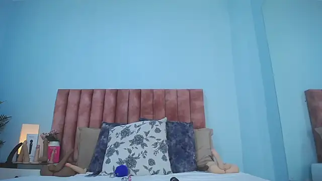 nana_levy webcam