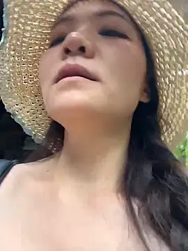xiaochengzi505 (F milf) - 国王指定一个任务