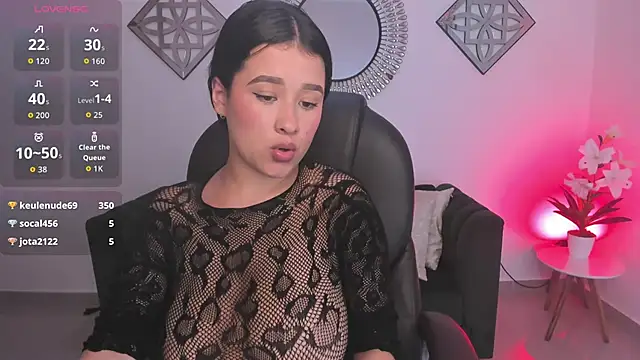 Emi_Roseth webcam
