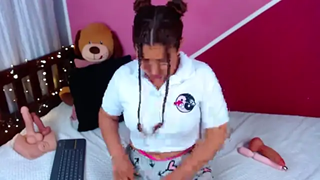 Queenamazon1 webcam