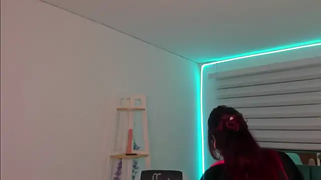 Sara_Red_X webcam