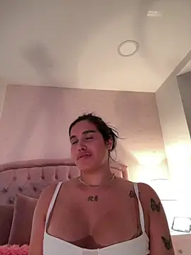 Modèle: Bella__Wood