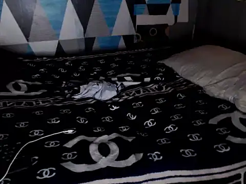 Trish_CurveCock webcam