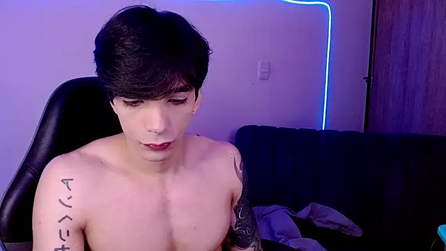 H3ll_B0I webcam