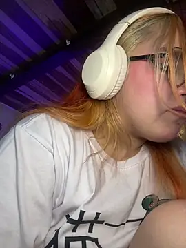 Sophia_Weest99 webcam