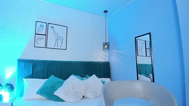 ninna_curly webcam
