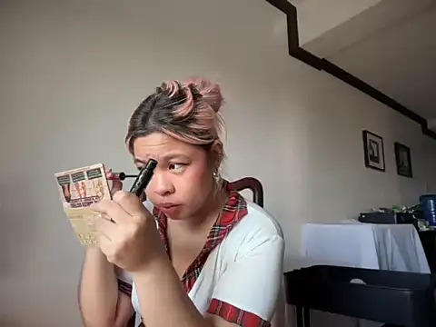 Tina_Slick webcam