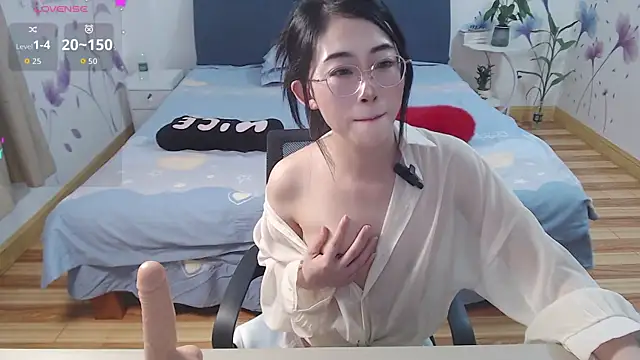 mila-baby-99 webcam