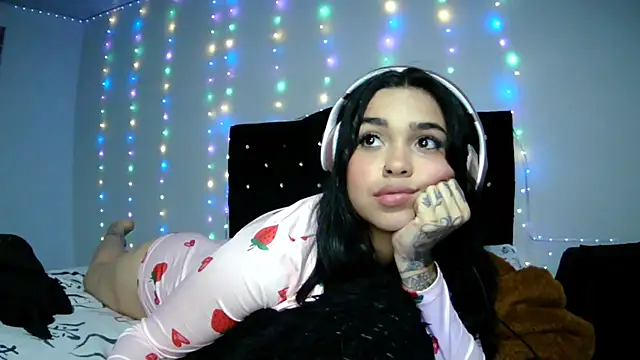 Luna_Velvet7 webcam