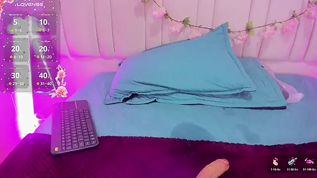 cloe_maisonn webcam