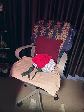 Lucky_Flora webcam