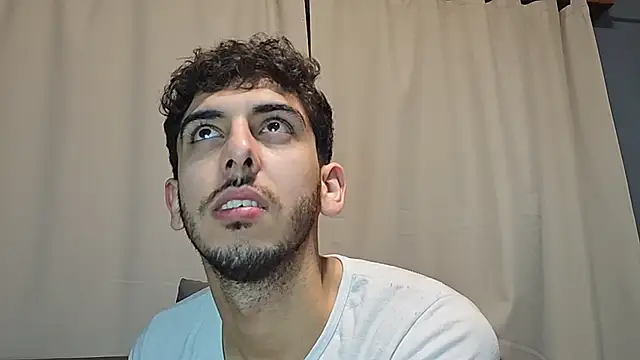 leoynicky98 - LeoyNicky98's free webcam - UK Sex Cams