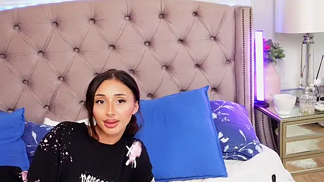 JenniferLovve webcam